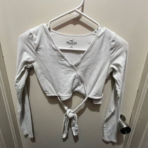 Hollister crop long sleeve wrap tee